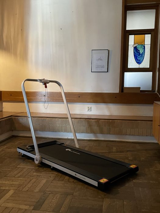 Banda de alergat pliabila / walking pad cu telecomanda si aplicatie telefon