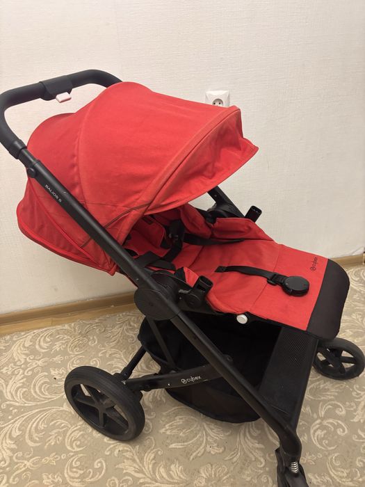 Срочно продам коляску cybex bailos s