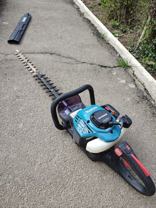 Mașina de tuns gard viu, arbuști MAKITA, lama 75 cm.