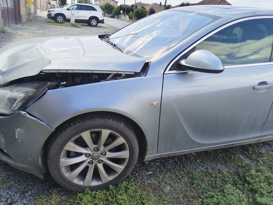Aripa stanga/dreapta Opel Insignia A an 2008-2013