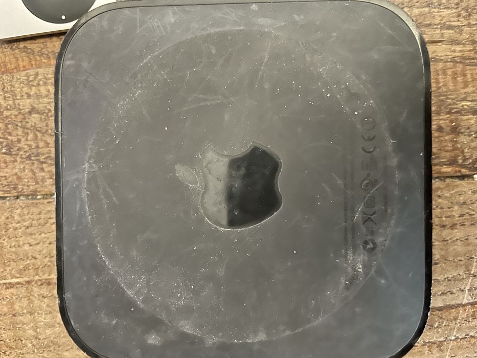 AppleTV  cu telecomanda