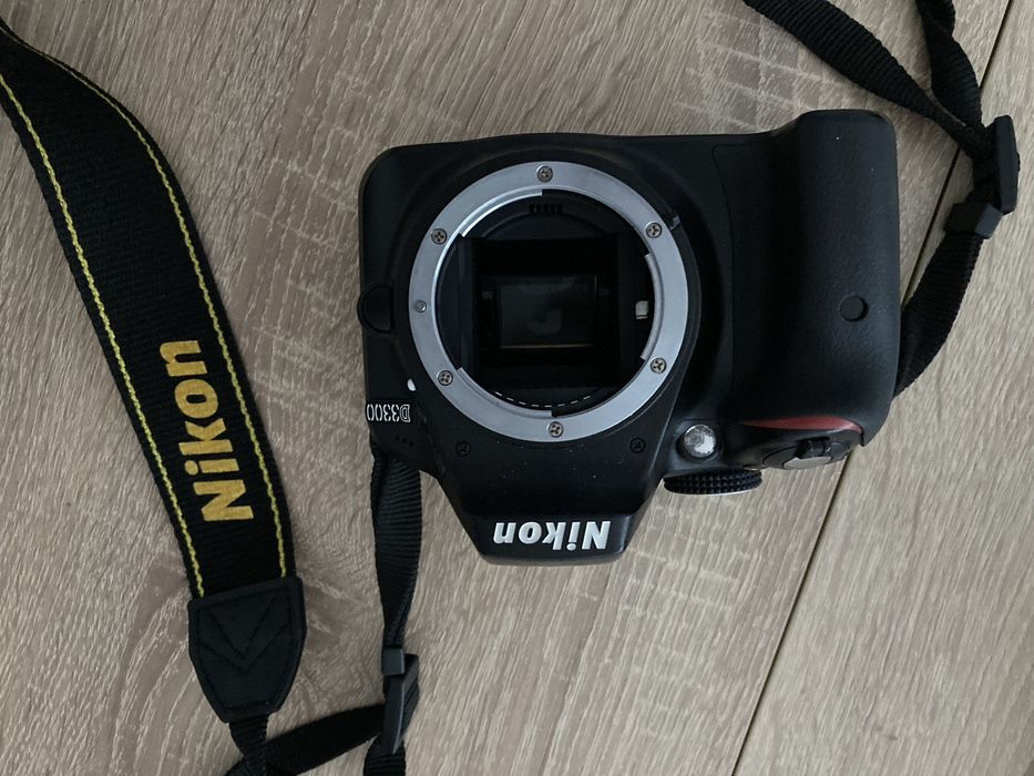 Nikon D3300 + обектив + подаръци = перфектен старт във фотографията