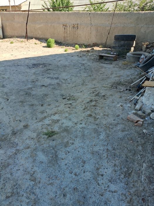 Пешкуда участка ер майдони сотилади.