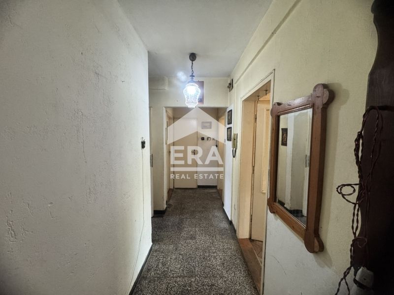 Продава се Тристаен апартамент в Варна, Окръжна болница - 73 кв.м за 2055 €/кв.м - Снимка #5