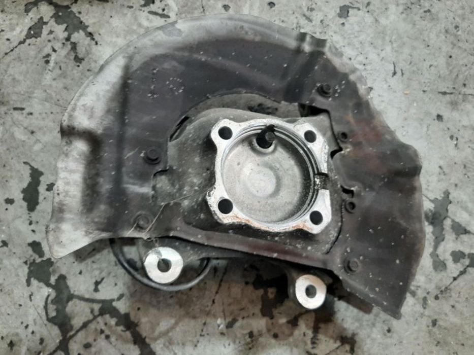 fuzeta dreapta fata  bmw seria 5 e60  525 d  6760954r