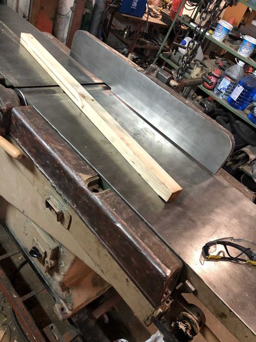 Абрихт чугунен 42см, дърводелска машина планя, рендосвачка