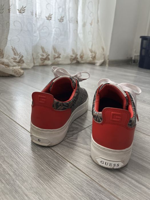 Adidasi Guess 38