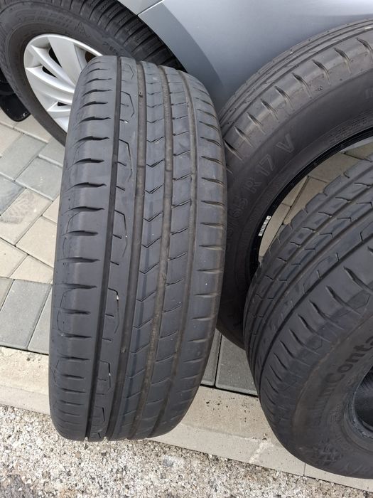Vind 4 anvelope vara  Continental 215/65/17 dot 2026