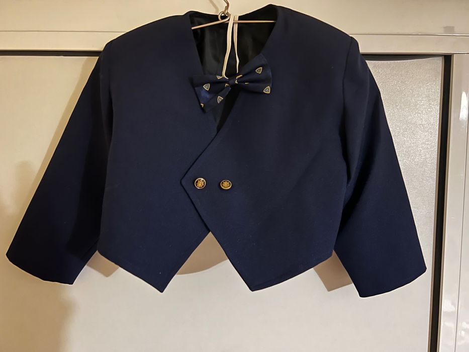 Стилна и красива бяла рокля за принцеса, костум за принц