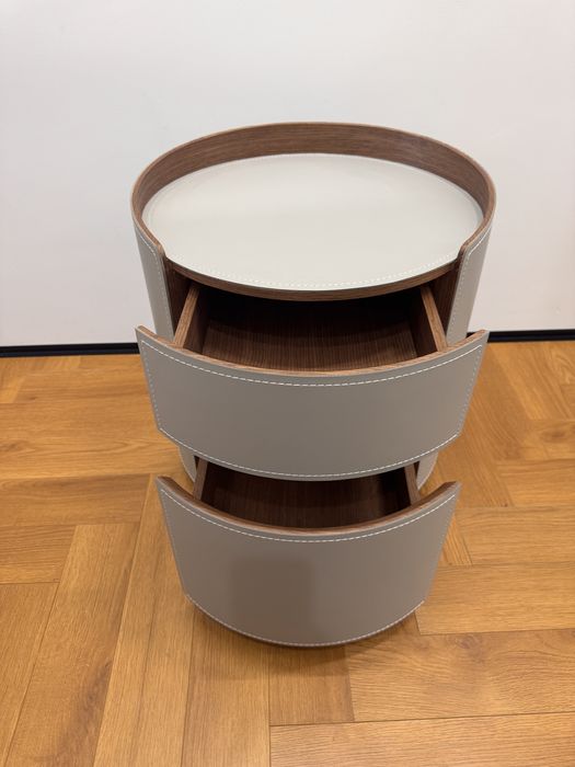 Продам тумбочки прикроватные