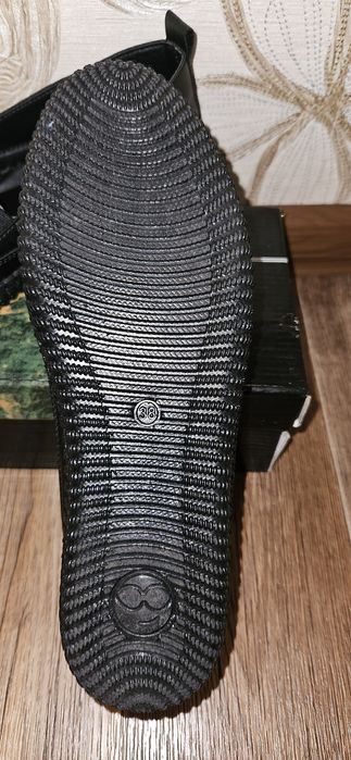 Продам новые туфли