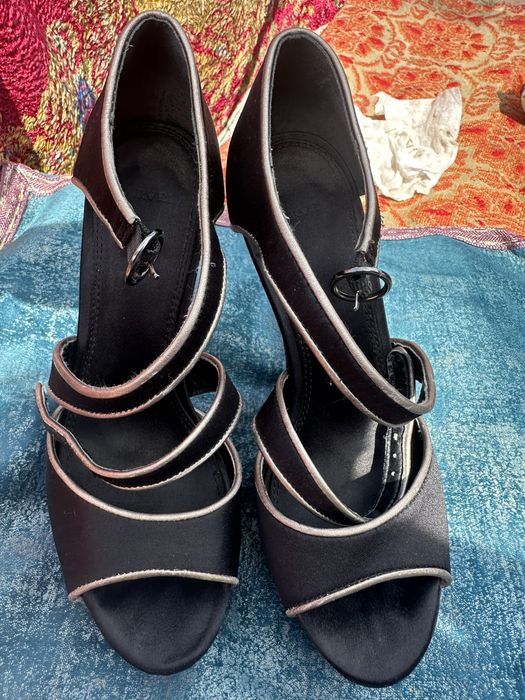 Sandale negre  marimea 37