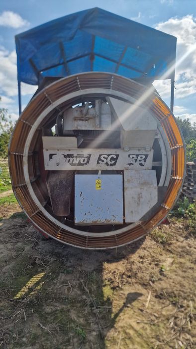 Vând mașină de scos cartofi