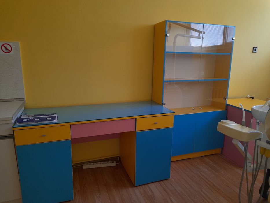 Продавам стоматологичен стол