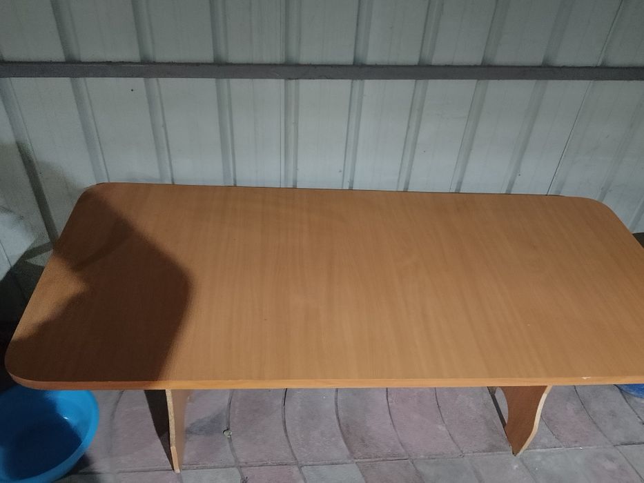 Продам стол деревянный