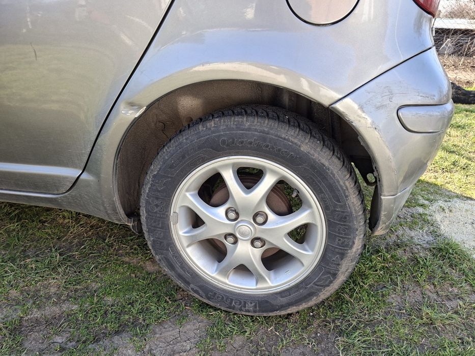 Toyota Yaris 2003 76903km