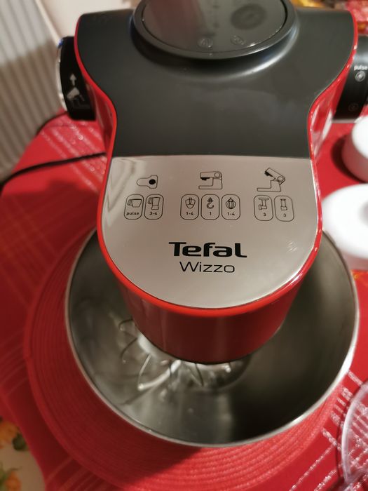 Vând robot de bucătărie Tefal Wizzo