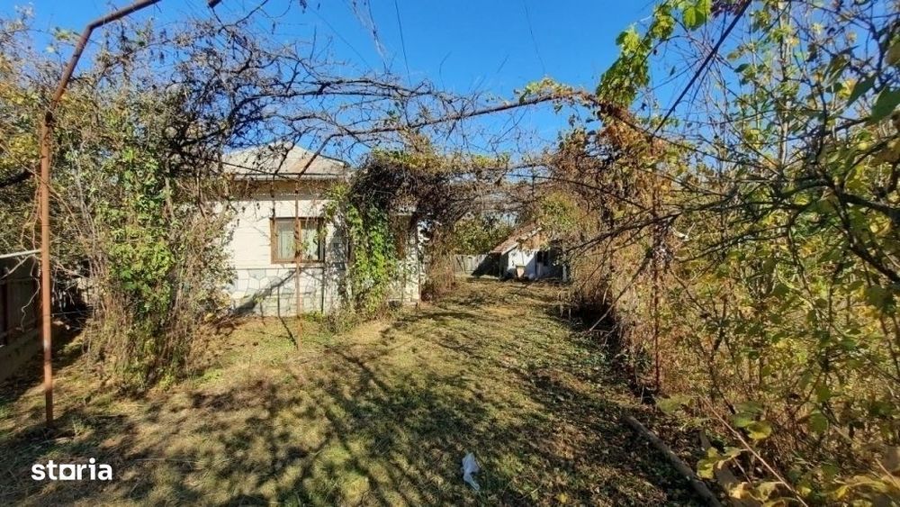 Vând proprietate în sat Brătești, com. Șirna, jud. Prahova