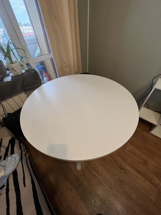 продам стол, 110см диаметром