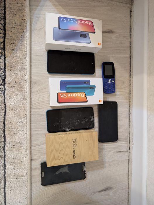 Телефон на запчасти