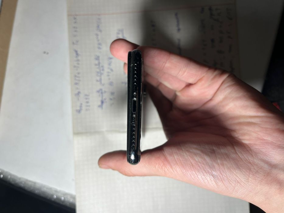 Продам айфон хс разбит