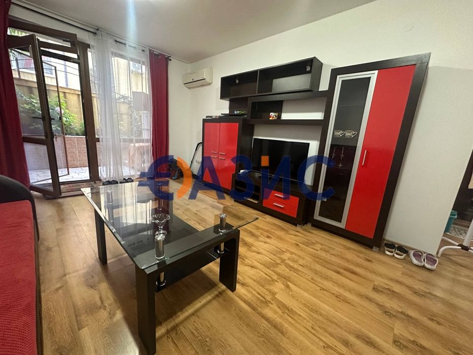 Продава се Двустаен апартамент в Свети Влас - 65 кв.м за 1262 €/кв.м - Снимка #2