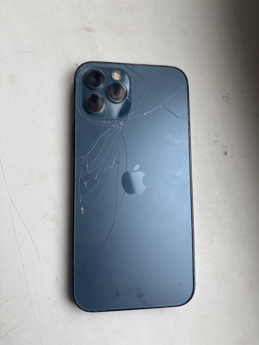 iPhone 12 pro оригинал