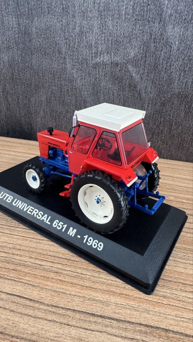 Macheta UTB 651 M