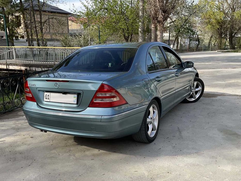 Mercedes-Benz C240 (W203), 2001 год, седан, автомат, бензин