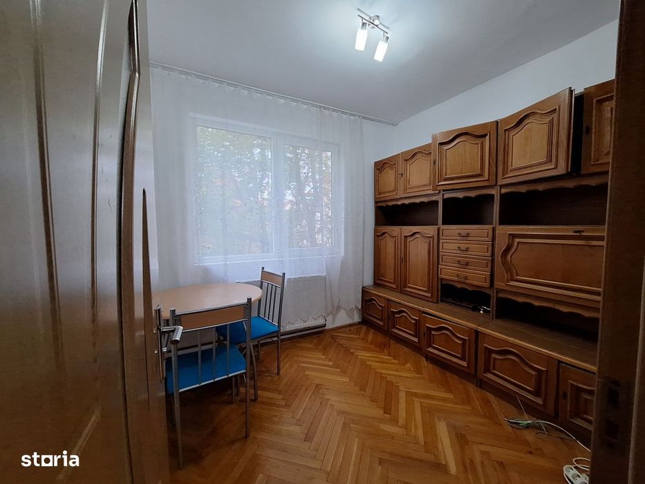 Apartament cu 2 camere| etaj intermediar| centrala proprie| Complexul