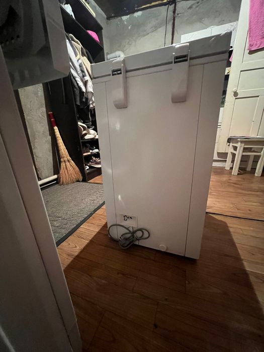 Продам морозильник Даушер