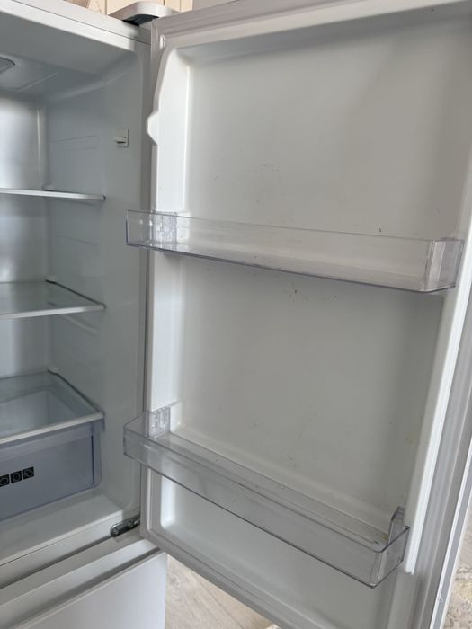 Холодильник марка: Almagreen