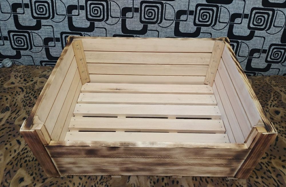 Лежанка деревяная