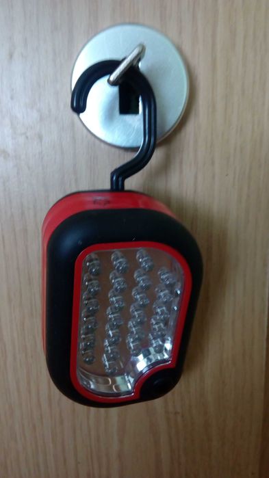 Продавам лед лампа на батерии за палатка