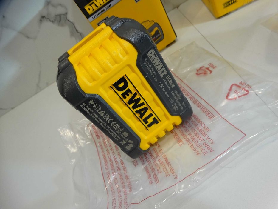 Dewalt Flex Volt 54 V - Батерия 6.0 Ah / 9.0 Ah