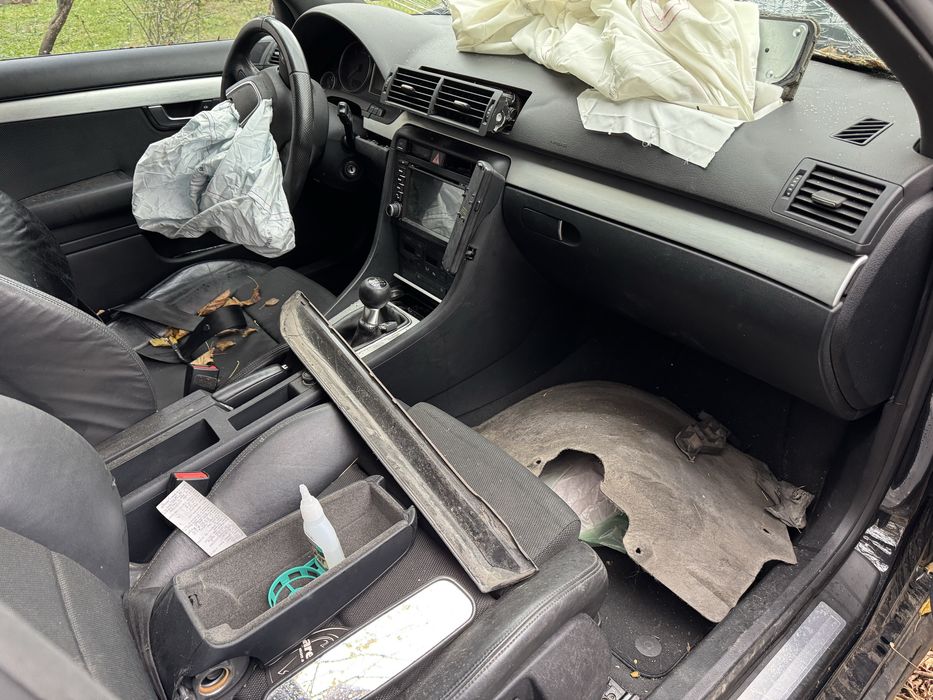 Продавам ауди а4 б7 на части