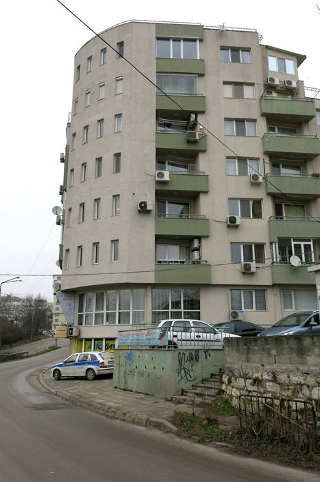 Офис - Многофункционален - Център