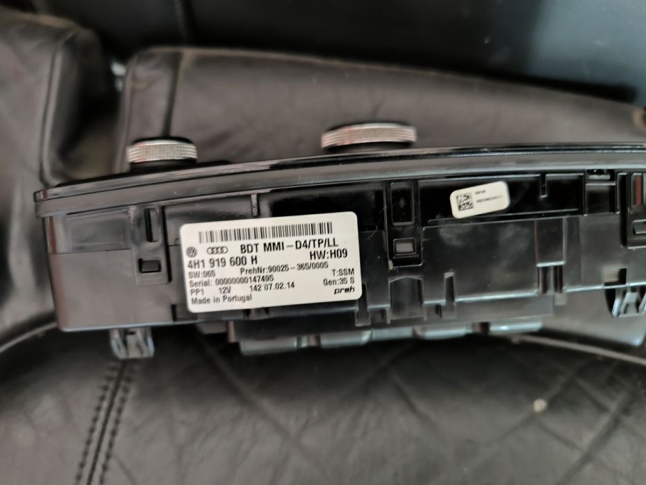 Панел за мултимедия/Управление за мултимедия за Audi A8 D4 4H