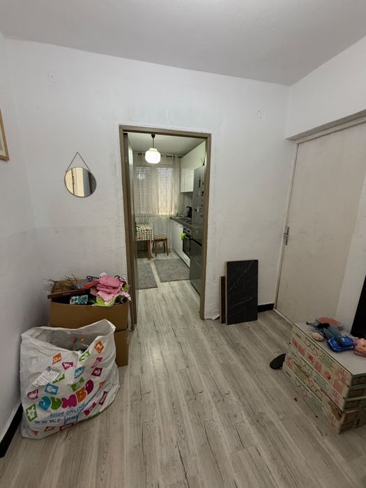 Vând apartament cu 3 camere