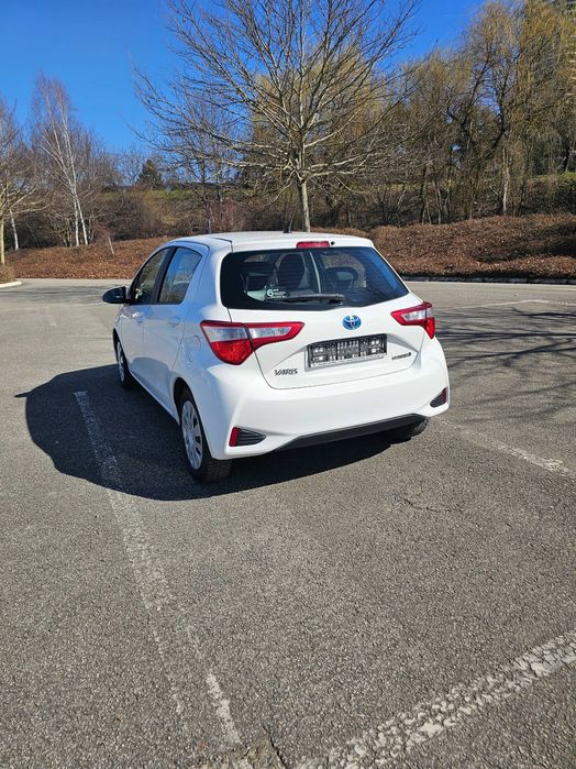 Toyota Yaris Hybrid 2017