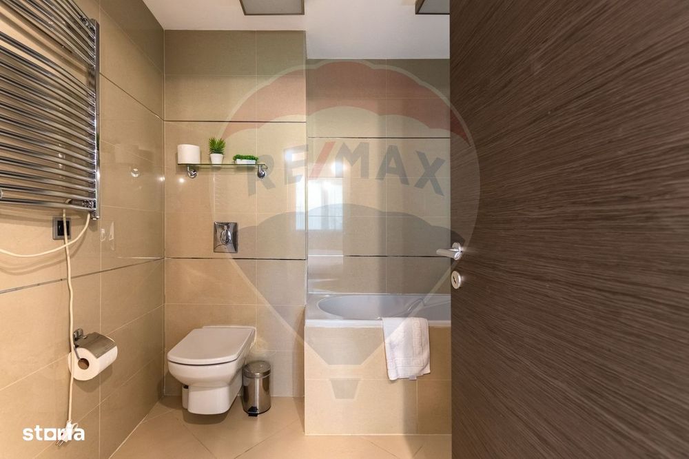 Apartament cu 4 camere de vânzare