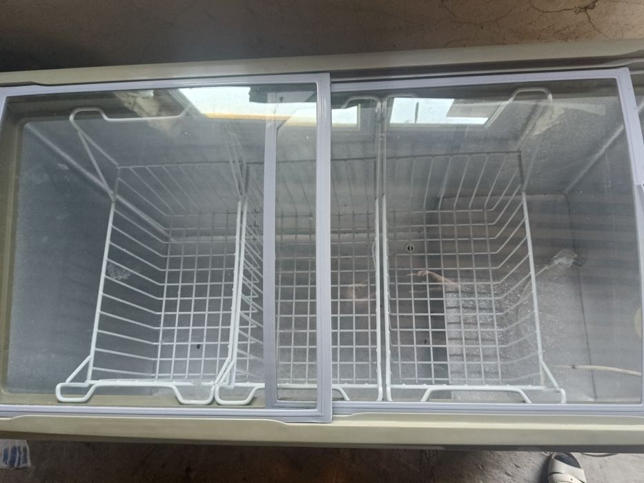 Продам морозильник