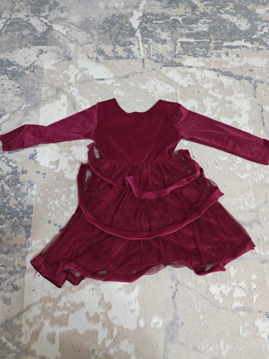 Хорошая одежда отдам даром