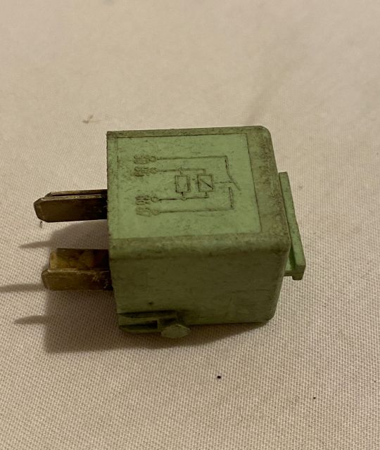 Releu 61368366600 BMW Seria 3 E36