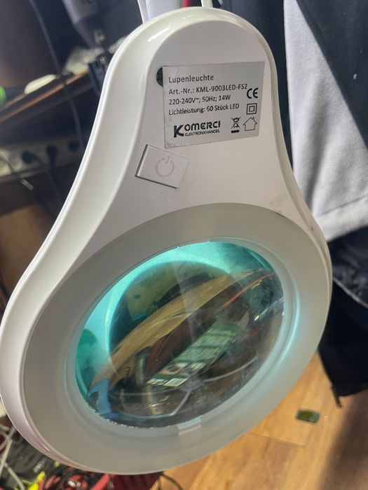 Lupa cu lumina Komerci