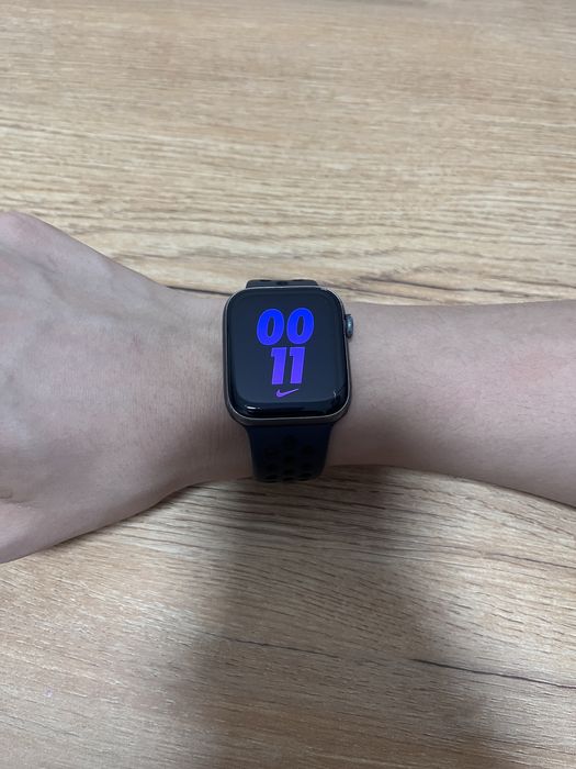 СРОЧНО apple watch series 5 44 mm nike