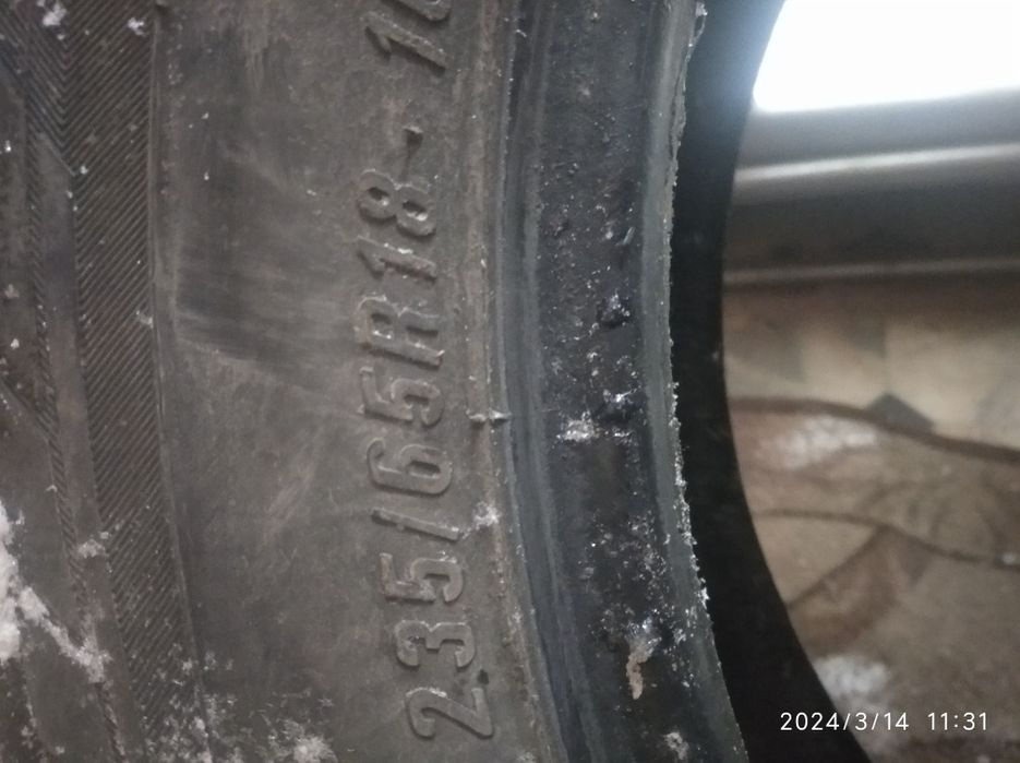 Продам летнюю резину на 18