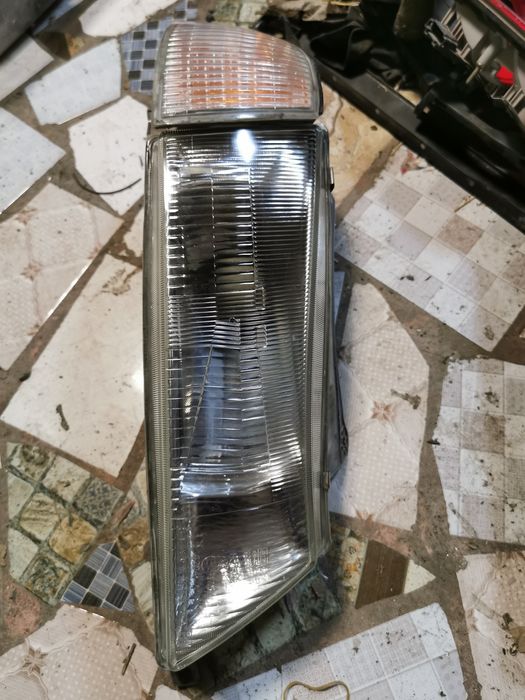 Запчасти на машине машину