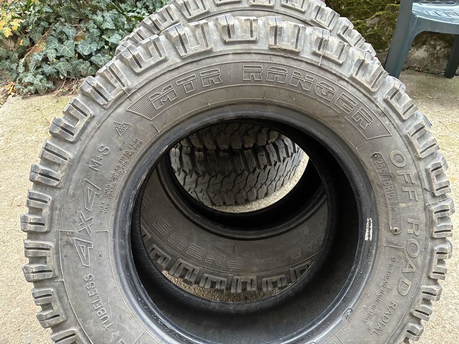 Гуми offroad 235/75/15 4бр 200 лв