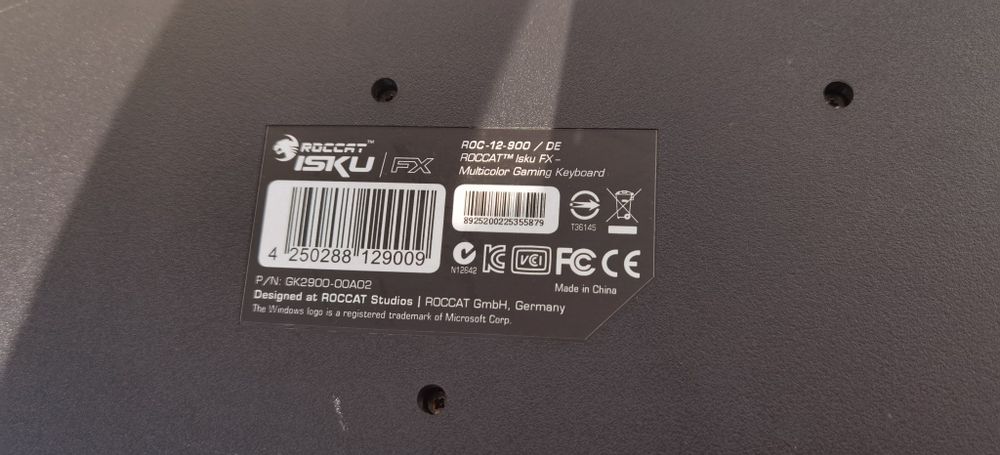 Roccat Isku FX multicolor gaming keyboard